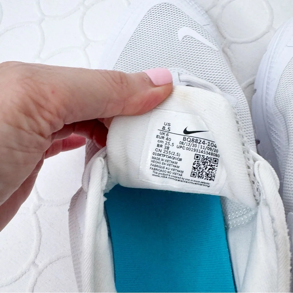 Nike Air Max Women’s Sneakers Size 8.5 White - Picture 6 of 6